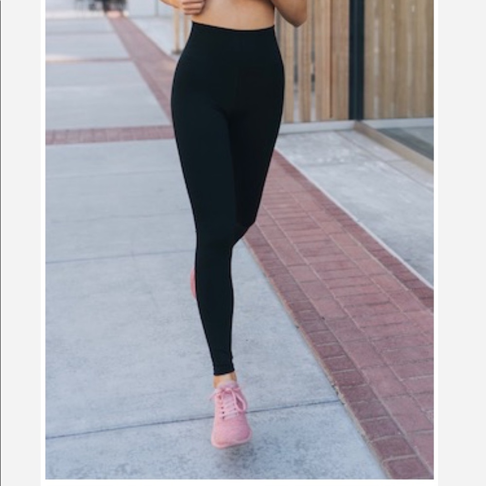 Zyia Black Brilliant Hi Rise Leggings 28”